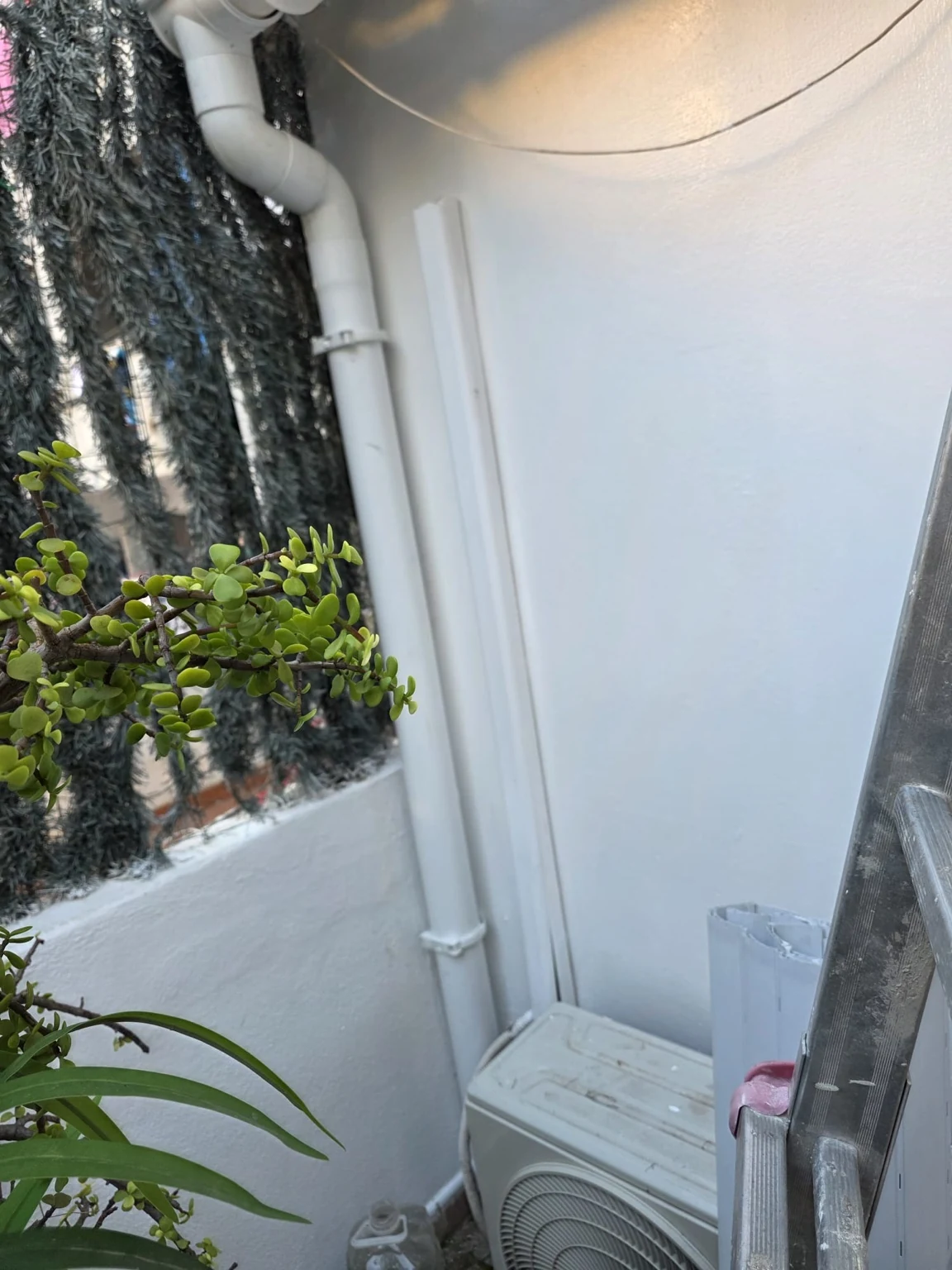 Cubierta exterior con canalón · foto 5